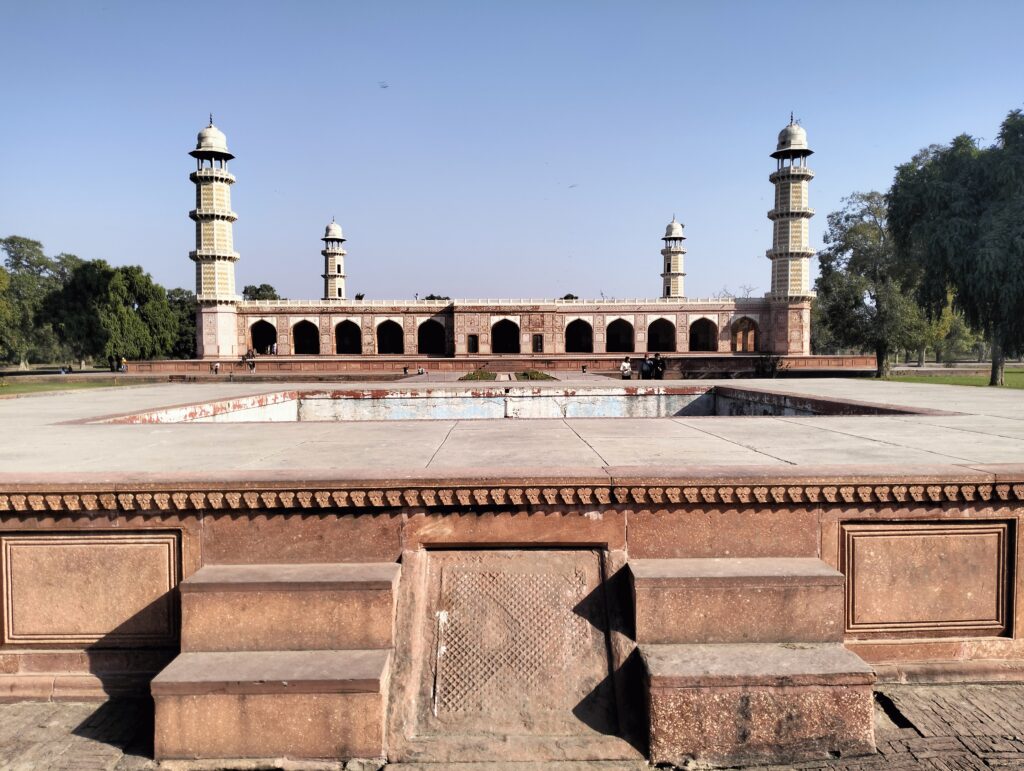 Jahangir Tomb