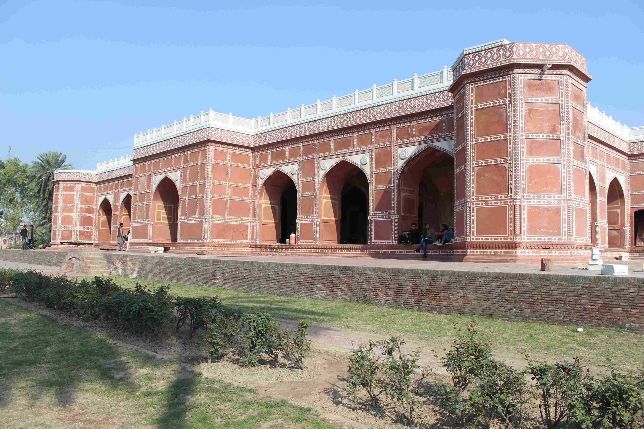  Noor Jahn Tomb