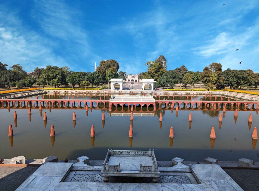 shalimar gardens in lahore